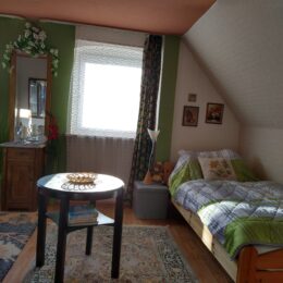 Schlafzimmer2 obere Etage