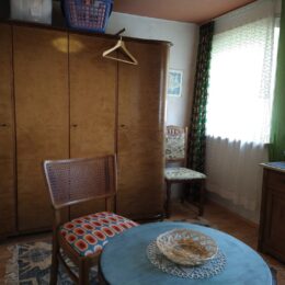 Schlafzimmer2 obere Etage mit Schrank